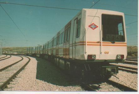 Postal E02915: Unidad de tren (m-M) del metro de Madrid. Serie M2001 a M2002