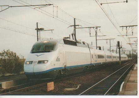 Postal E02920: AVE(TGV Espagnol) La Rame 01 en Gare de Plaisir Grignon