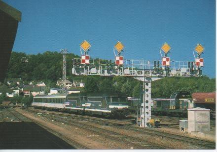 Postal E02829: Tracté par les BB 67446 et 67431 en U.M