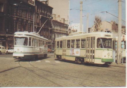 Postal E02805: Tramways de St- Etienne, Motrice type PCC simple Nº 507 et 521, Place Bellevue en mars 1982
