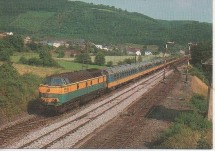 Postal E02846: Lokomotive diesel série 55 (B) avec voitures IC (NS)