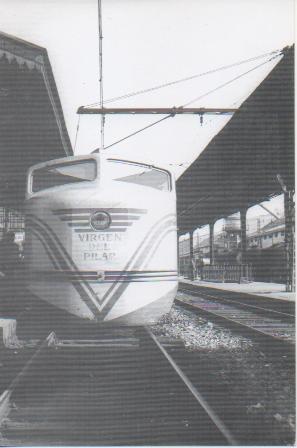 Postal E03072: Talgo "Virgen del Pilar" estacionao en la estación de San Sebastián 5 de septiembre de 1955