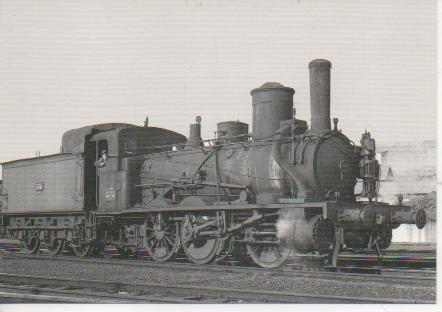 Postal E03069: Locomotive à vapeur 030 C 841 au dépôt d'Angers les Gaubougs
