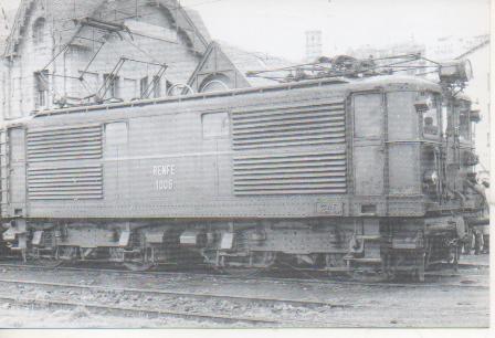 Postal E03065: Locomotora 1006 (serie 1001 a1007) contruída por CAF de Beasain (Guipúzcua) en 1927, en la estación de Puigcerdá "" Abril 1962