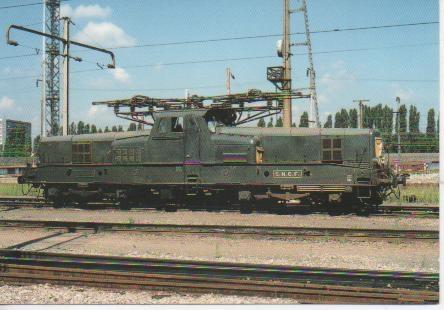Postal E02954: BB 12057 au dépôt de Thienoville