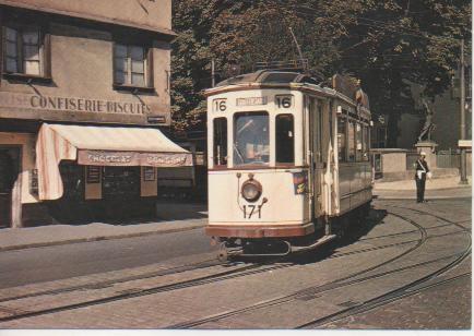 Postal E02802: Chemns de fer regionaux et urbains. Trmways de strasbourg. Motrice Nº 171 Carrel & Fouché veu place Broglie en 1959