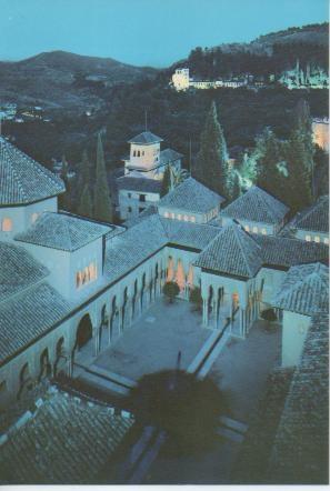 Postal E03395: Patio de los Leones y Generalife- Alhambra, Granada