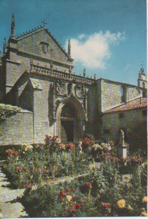 Postal E03597: Jardín y entrada a la Iglesia-Cartuja de Miraflores, Burgos