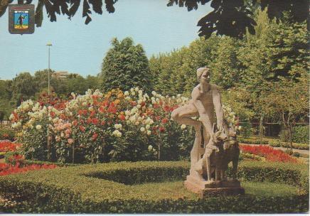 Postal E03584: Monumento a Los Lobos-Parque, Gijón