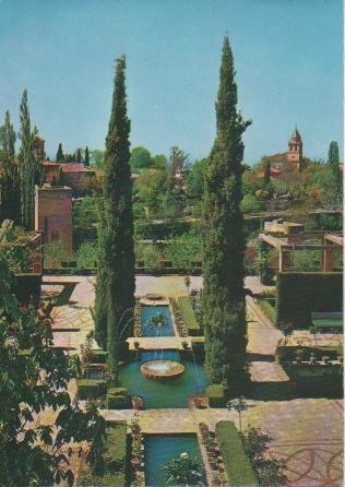 Postal E03563: Jardines bajos de Jeneralife, Granada