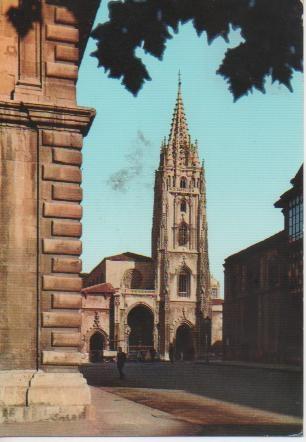 Postal E03558: La Catedral de Oviedo