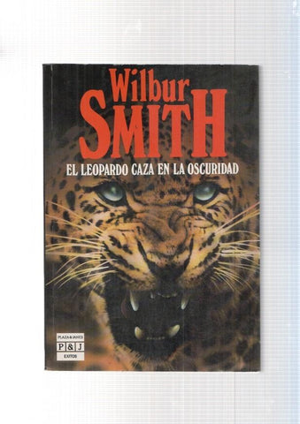 El leopardo caza en la oscuridad