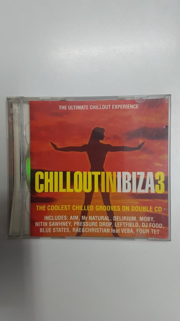 CD Musica: Chilloutinibiza3 (Smart). The coolest chilled grooves. Son 2 cds