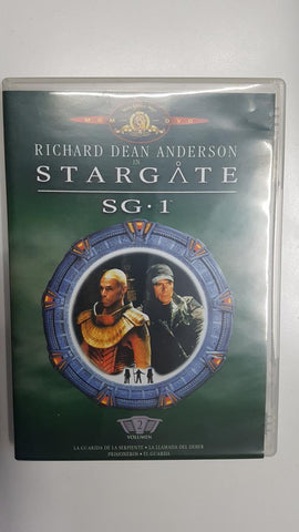 DVD serie: Stargate SG-1, volumen 2 - La guarida de la serpiente, La llamada del deber, Prisioneros y El Guarda