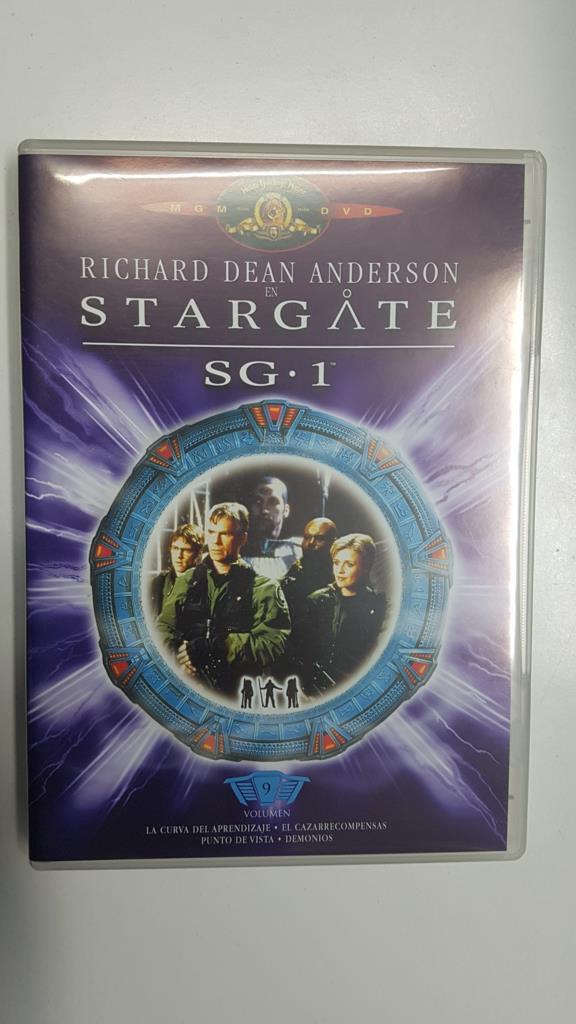 DVD serie: Stargate SG-1, volumen 9 - La curva del aprendizaje, El cazarrecompensas, Punto de vista, Demonios. Temporada 3 episodios 5 - 8
