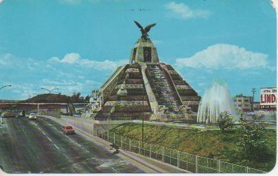 Postal E05390: Monumento a la Raza en la Ciudad de Mexico