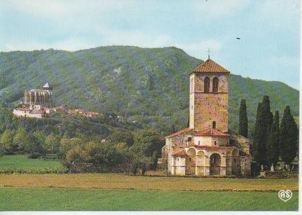 Postal E05388: Au premier plan, l'Eglise Romane Saint Just (IX S) de Valcabrère, Saint Bertrand de Comminges