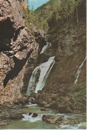 Postal E04924: Cascada del estrecho Parque Nacional de Ordesa