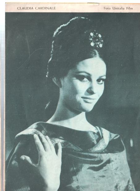 Mary Noticias numero 068; trasera foto artista Claudia Cardinale