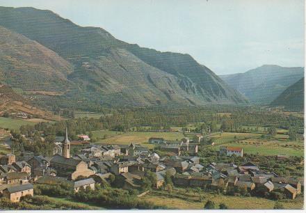 Postal E06216: Vista general de Esterri de Aneu. Pirineos de Lerida- El Pallars