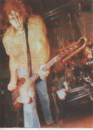 Postal E06560: Nirvana en Concierto. Dave Grohl