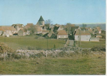 Postal E06428: Pueblo de montaña tipico Frances