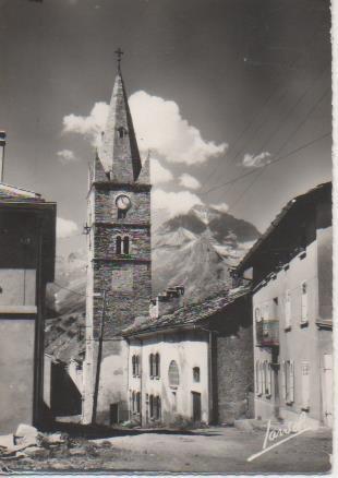 Postal E06377: Postal B/N L'Eglise et la Dent Parrachée.Lanslebourg