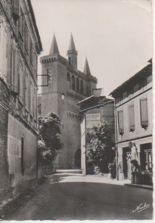 Postal E06381: Une vue originale du clocher de l'église. St. Suplice-a-Pointe
