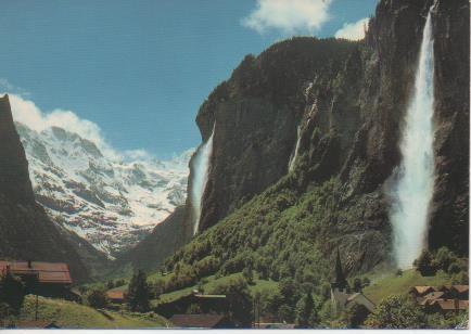 Postal E06482: Lauterbrunnental mit Grosshorn, Buchenbach, Spissbach und Staubbach