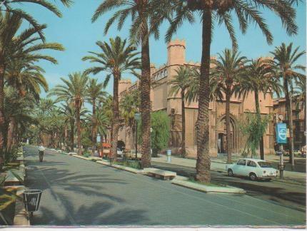 Postal E05781: La Lonja y Paseo de Sagrera. Palma de Mallorca <acordeón>