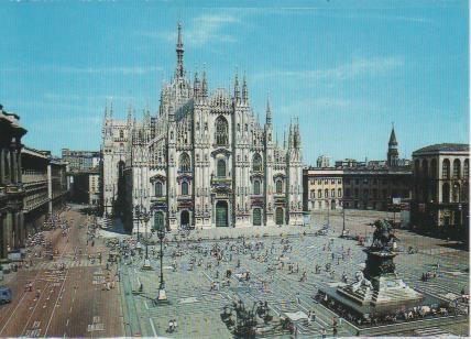 Postal E05752: Piazza del Duomo. Milano <acordeón>