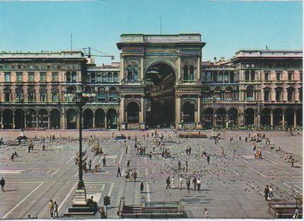 Postal E05755: Galleria Vittorio Emanuele. Milano <acordeón>