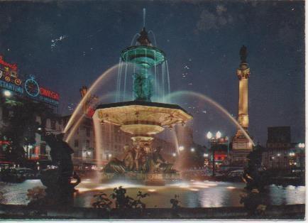 Postal E05845: Praça de D. Pedro IV (Rossio) à noite-Lisboa. Portugal <acordeón>