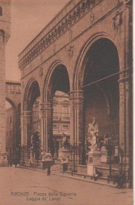 Postal E05636: FIRENZE-Piazza della Signoria Loggia de Lanzi