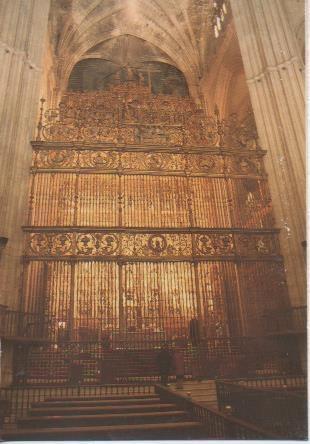 Postal E05722: Reja frenteal Altar Mayor. Catedral de Sevilla <acordeón>