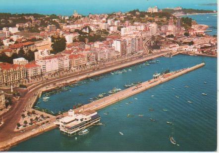 Postal E05944: P.Castelar y Puerto Chico. Santander
