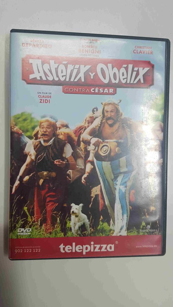 DVD pelicula: Asterix y Obelix contra Cesar. Un film de Claude Zidi