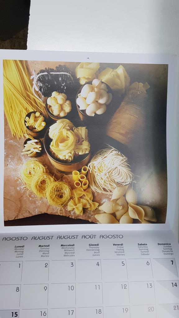 Calendario / Kalender / Calendrier / Calendar: 2011 : Pasta - lamina 08