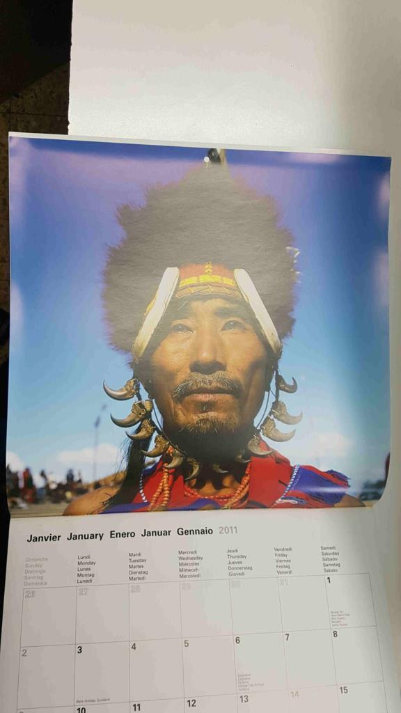 Calendario / Kalender / Calendrier / Calendar: 2011 : Incroyables peuples / Incredible Peoples - lamina 01