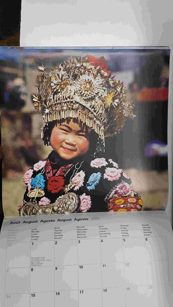 Calendario / Kalender / Calendrier / Calendar: 2011 : Incroyables peuples / Incredible Peoples - lamina 08