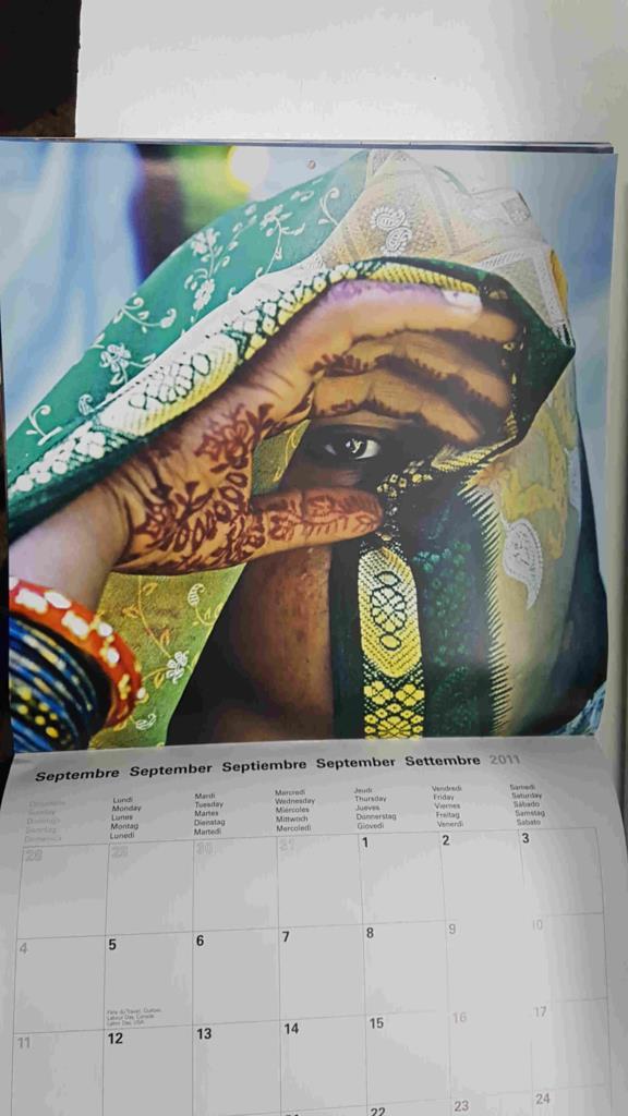 Calendario / Kalender / Calendrier / Calendar: 2011 : Incroyables peuples / Incredible Peoples - lamina 09