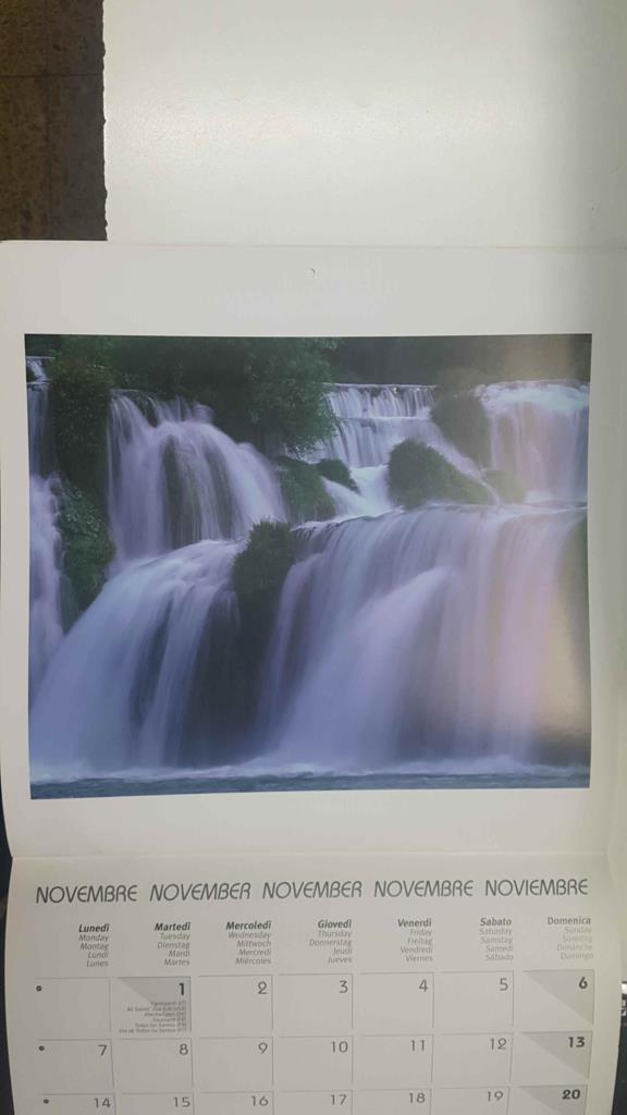 Calendario / Kalender / Calendrier / Calendar: 2011 : Waterfalls / cataratas - lamina 11