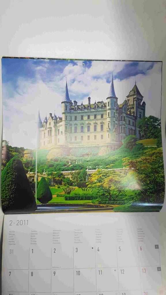 Calendario / Kalender / Calendrier / Calendar: 2011 : Gardens (Jardines)  by Tom Mackie - lamina 02, Dunrobin Castle - Scotland