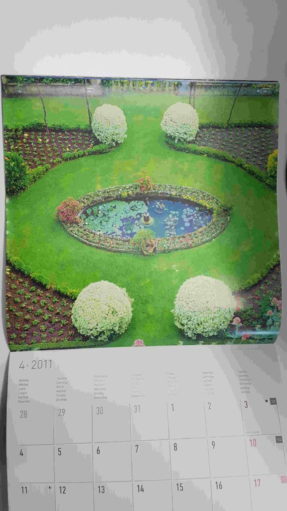 Calendario / Kalender / Calendrier / Calendar: 2011 : Gardens (Jardines)  by Tom Mackie - lamina 04, Villa Rufolo Garden, Italy