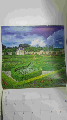 Calendario / Kalender / Calendrier / Calendar: 2011 : Gardens (Jardines)  by Tom Mackie - lamina 05, Pitmedden Garden, Scotland