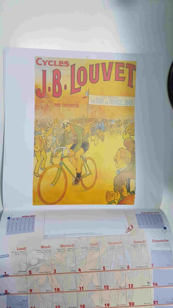 Calendario / Kalender / Calendrier / Calendar: 2011 : Bicyclette Royal Fabric (bicicletas) - lamina 08, Cycles J.B. Louvet. Une arrivee du tour de France 1912