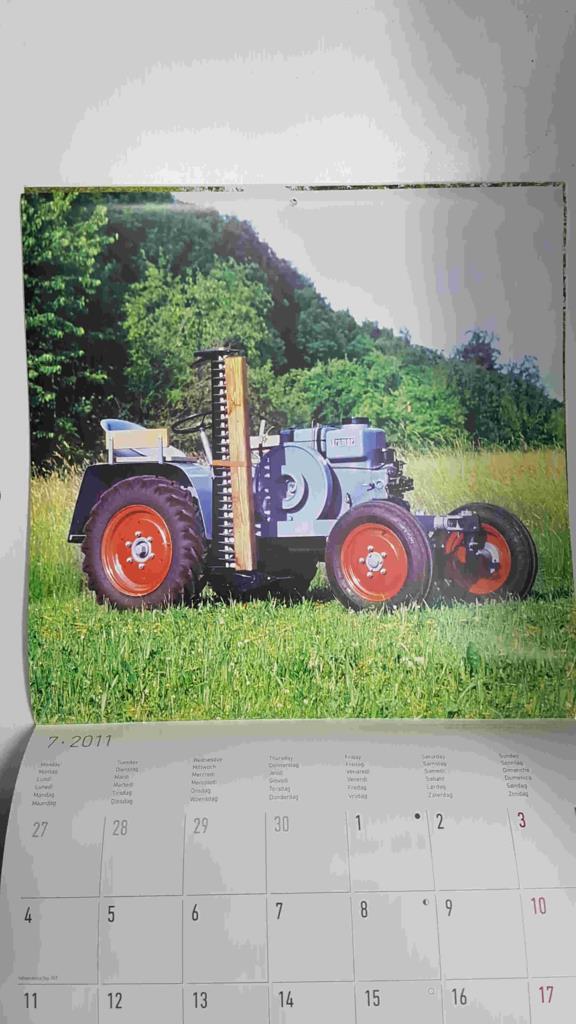 Calendario / Kalender / Calendrier / Calendar: 2011 : Tractors (tractores) - lamina 07, Kramer - K12