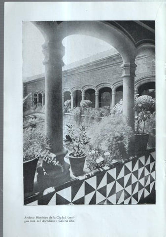Barrio Gotico lamina 10: Plaza de Berenguer el grande y Galeria de la casa del Arcediano
