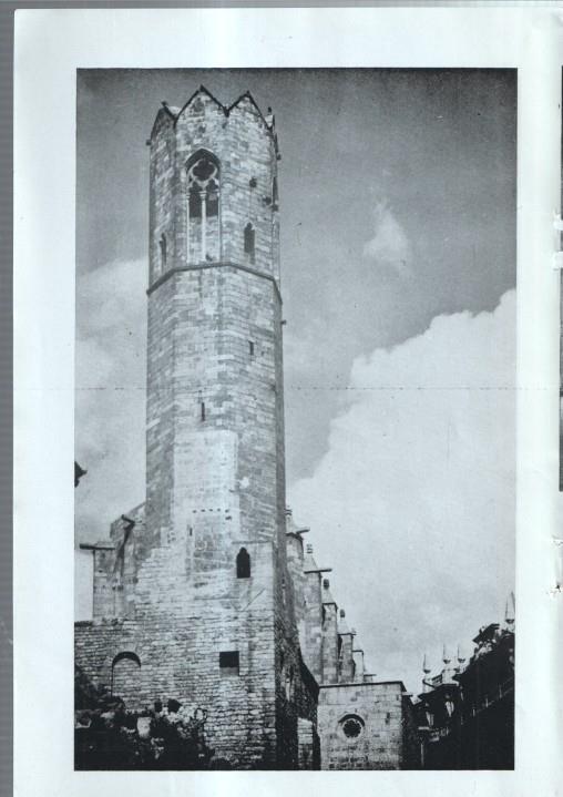 Barrio Gotico lamina 11: Patio archivo historico y Torre catedral