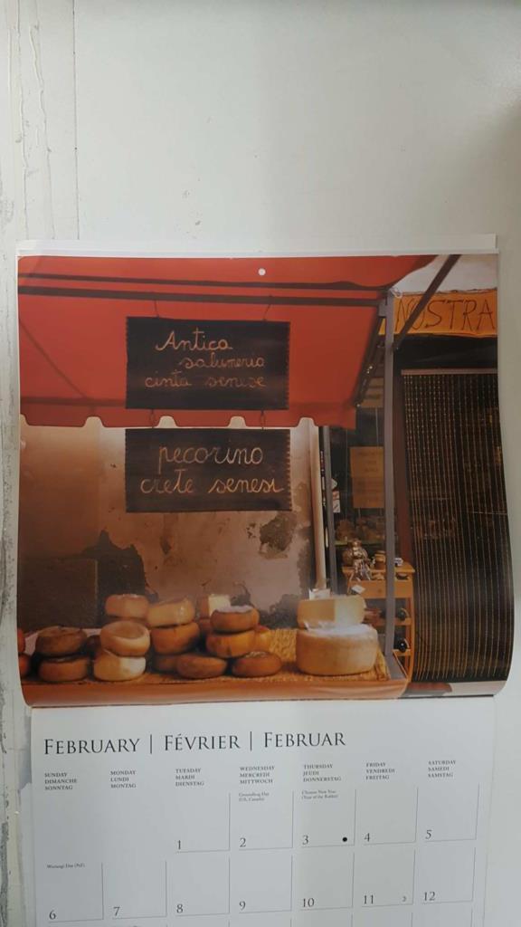 Calendario / Kalender / Calendrier / Calendar: 2011 : Tuscany (La toscana) - lamina 02, Cheese shop in Asciano